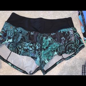 LULU LEMON SHORTS